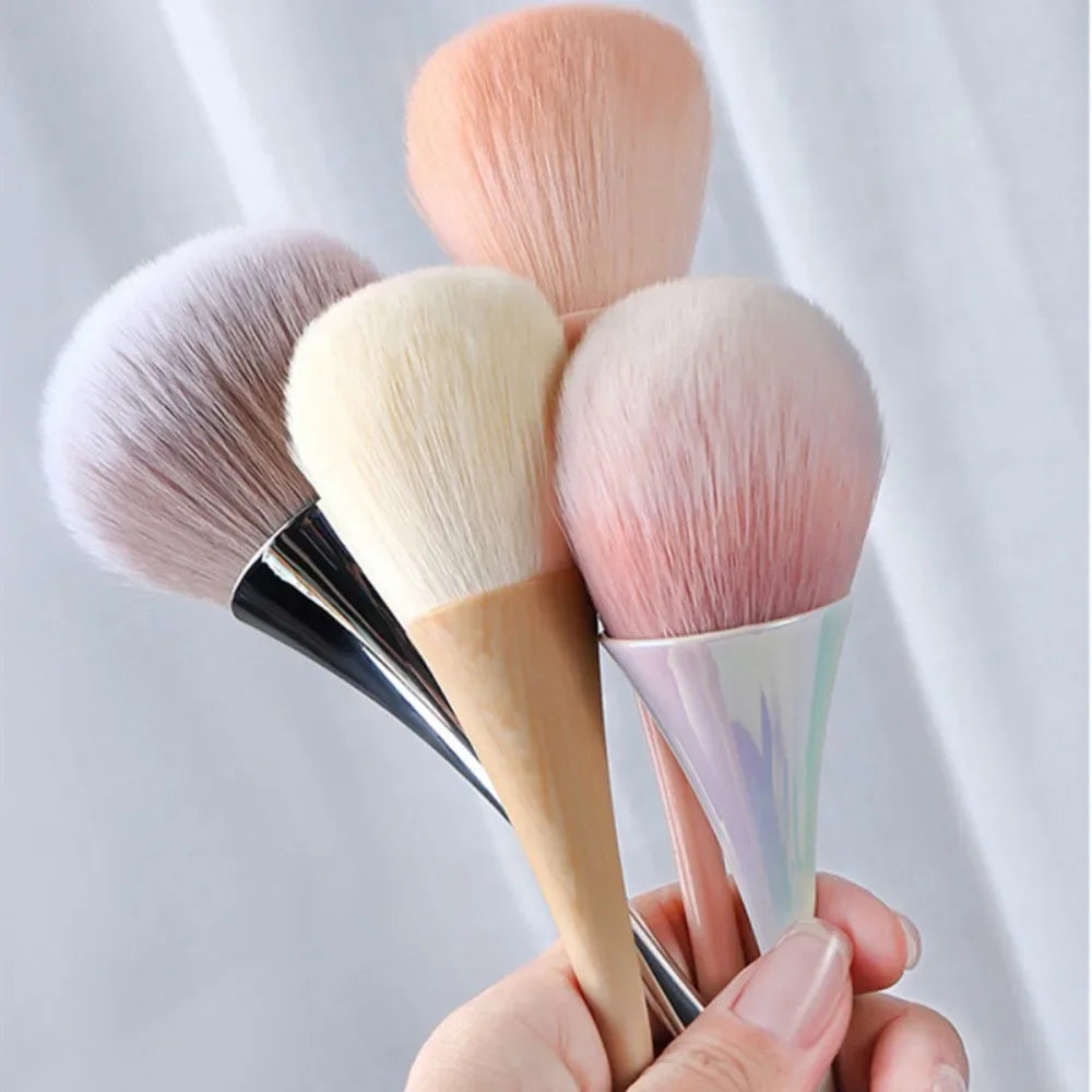Soft Nail Dust Removal Brush - Cosmetic Tools USA Online
